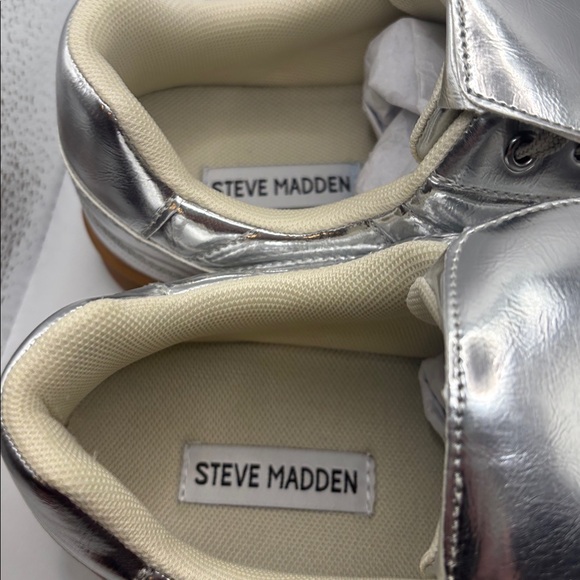 Steve Madden Silver Metallic Madrid Sneakers SZ 9.5 lace up casual vegan  NIB - Picture 9 of 13